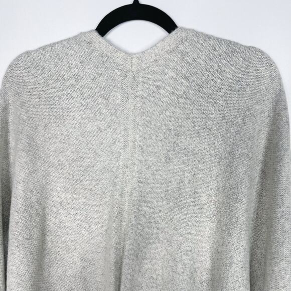 Banana Republic Womens XS/S Gray Fringe Knit Poncho Sweater Cozy Shrug Cape - Picture 6 of 10
